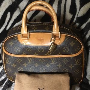 💯Authentic LV Trouville